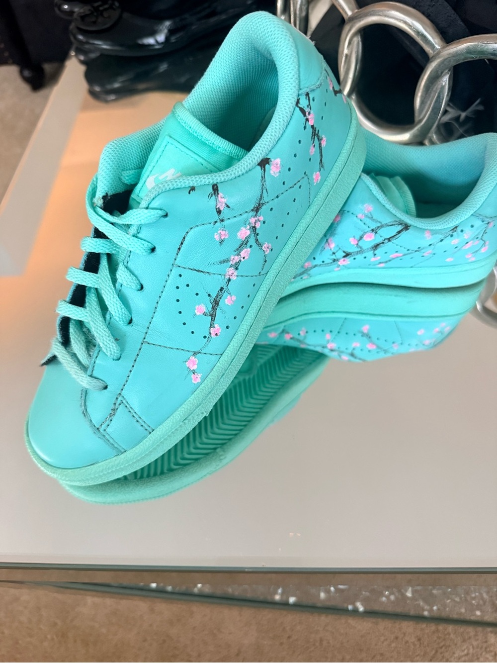 Nike ariZona Mint Teal Sneakers with Pink Blossom Detail size 5y